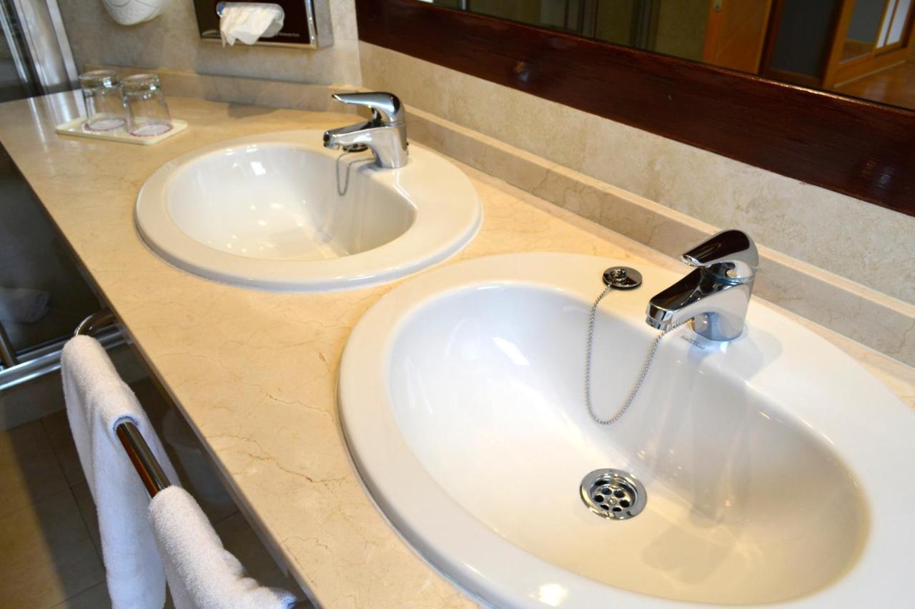 Hotel Alda Palacio Valdes อาบีเลส ภายนอก รูปภาพ