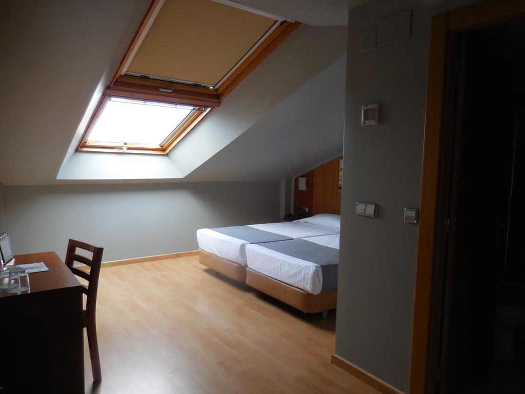 Hotel Alda Palacio Valdes อาบีเลส ภายนอก รูปภาพ