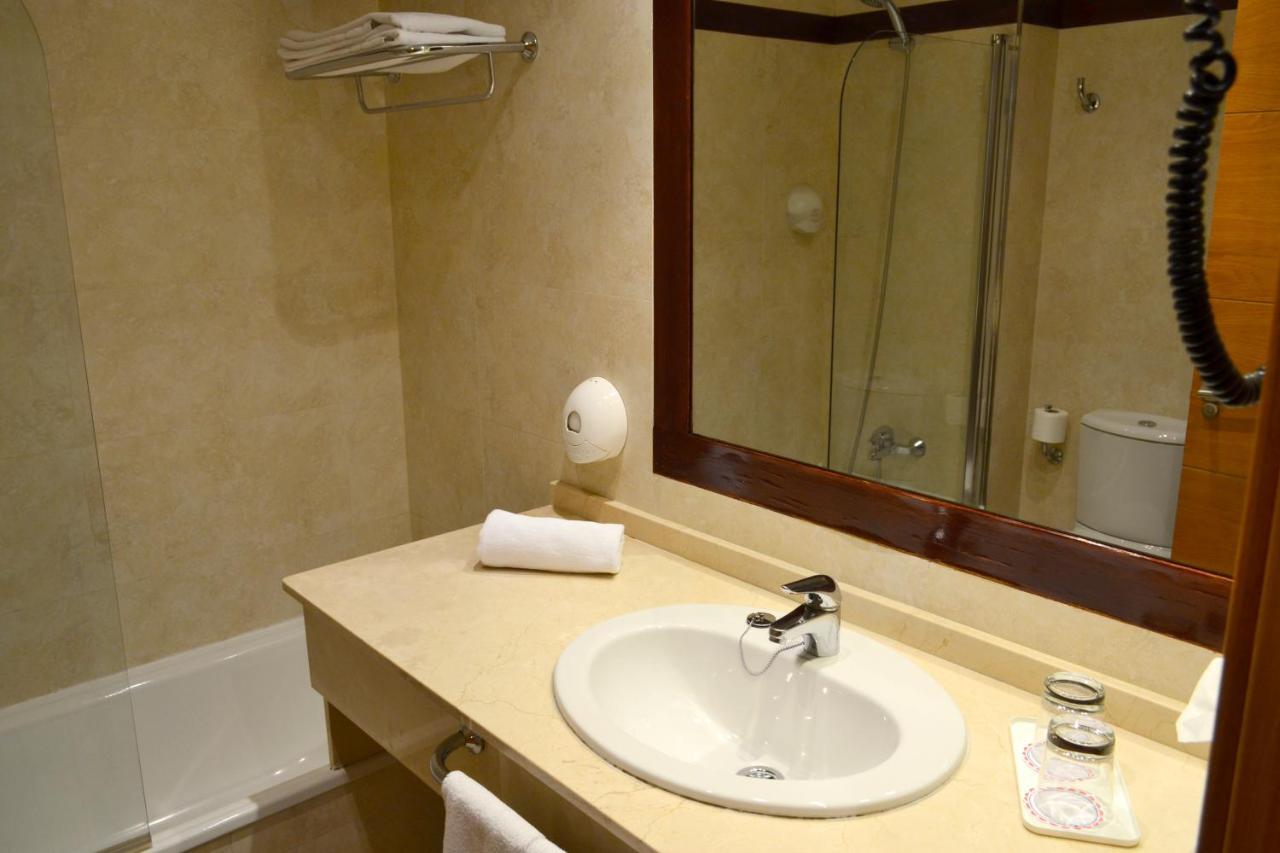 Hotel Alda Palacio Valdes อาบีเลส ภายนอก รูปภาพ