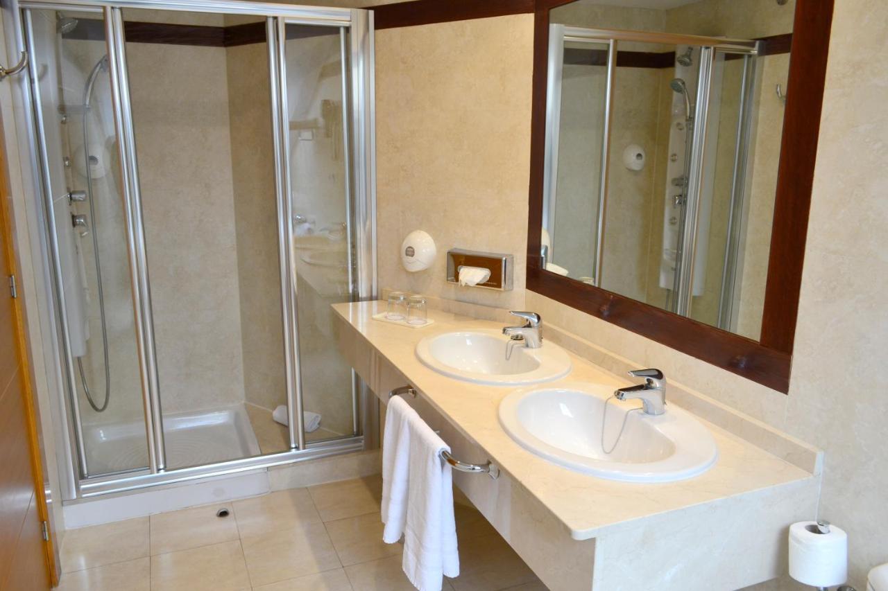 Hotel Alda Palacio Valdes อาบีเลส ภายนอก รูปภาพ
